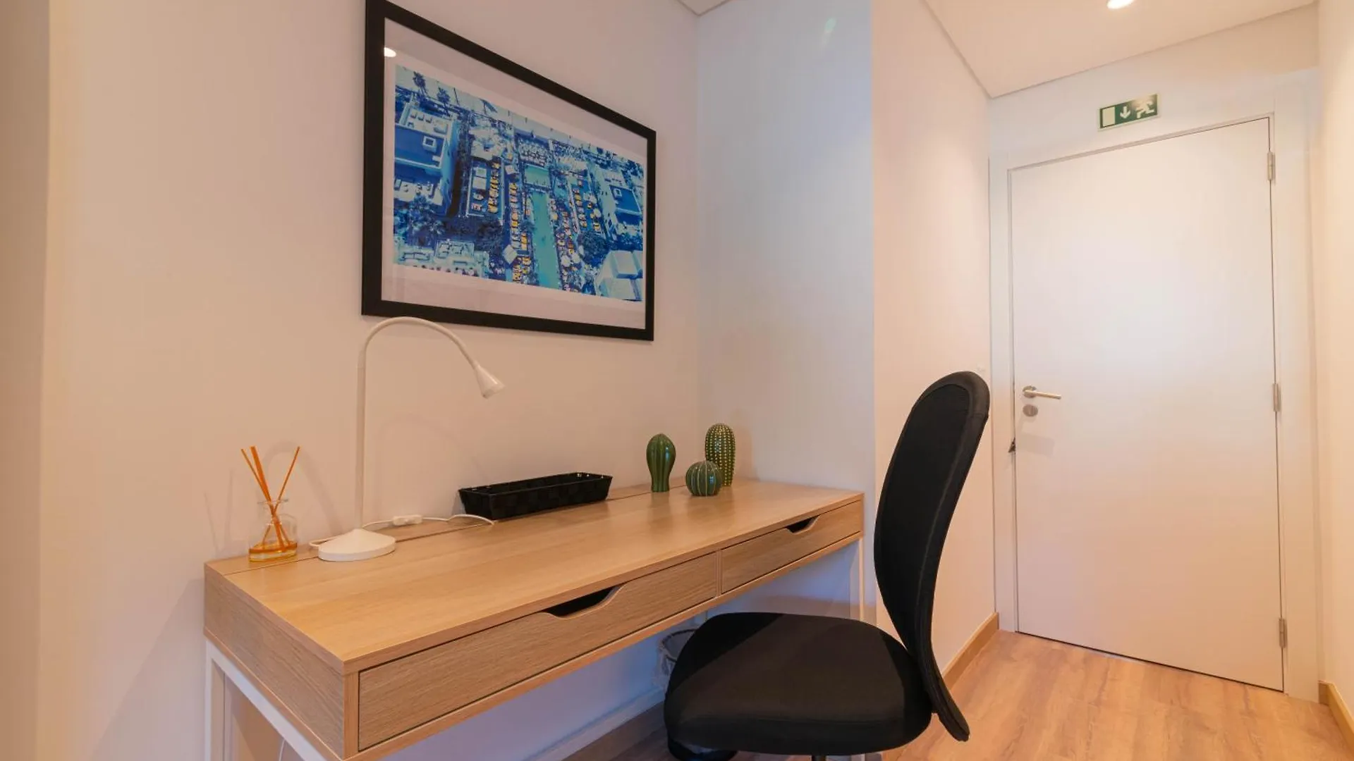 7Min To Uni Se-Velha - Ac - Work Desk - 300Mbs Wifi - Suite 3 كويمبرا بيت ضيافة
